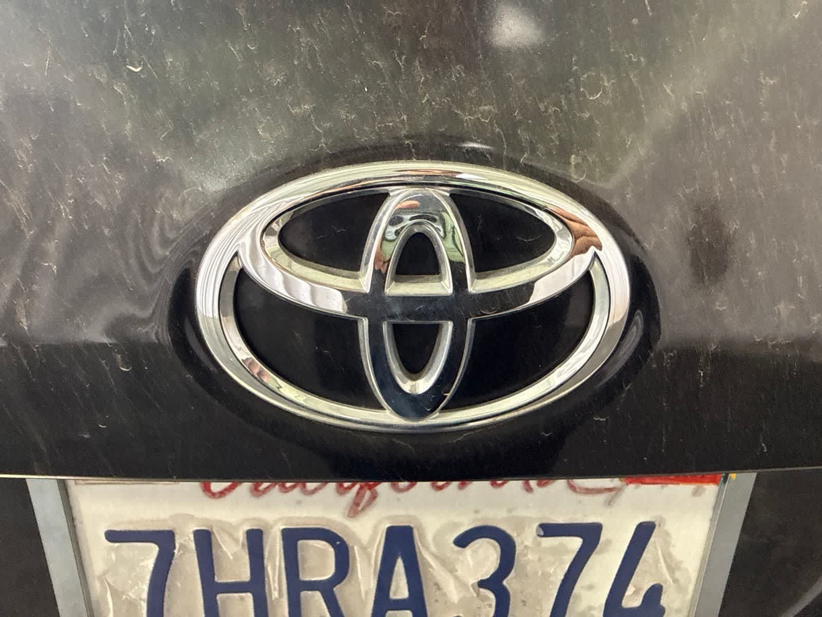 Used 2015 Toyota Corolla LE FWD image 14