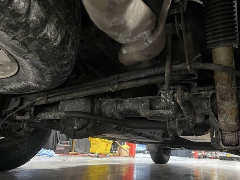 Used 2002 Chevrolet Avalanche 1500 4dr 4WD Crew Cab SB w/ Off-Road Suspension Pkg image 29