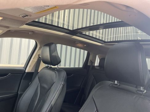 Used 2022 Lincoln Nautilus Reserve w/ Equipment Group 202A image 10