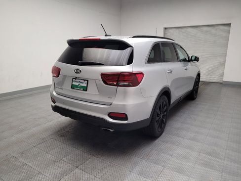 Used 2020 Kia Sorento S FWD image 9