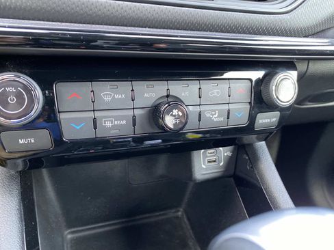 Certified 2022 Jeep Compass Altitude w/ Convenience Group image 14