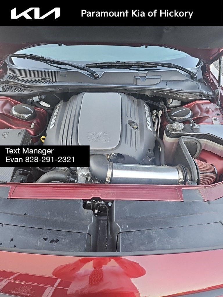 Used 2022 Dodge Challenger R/T w/ Driver Convenience Group RWD image 8