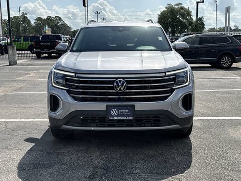 Used 2024 Volkswagen Atlas SE FWD image 2
