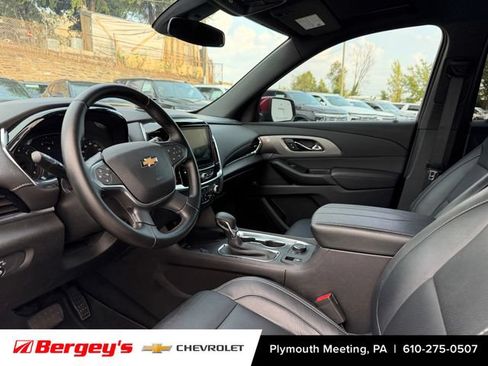 Used 2023 Chevrolet Traverse LT AWD/4WD image 9