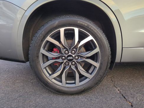 Used 2023 Cadillac XT6 Sport image 13