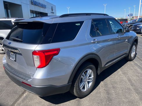 Certified 2021 Ford Explorer XLT w/ Equipment Group 202A AWD/4WD image 7