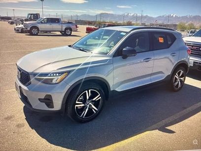 Used 2024 Volvo XC40 B5 Core