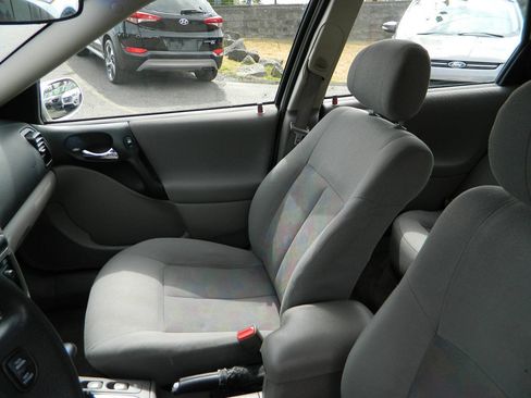 Used 2003 Saturn L-Series LW200 w/ Audio Pkg I FWD image 13