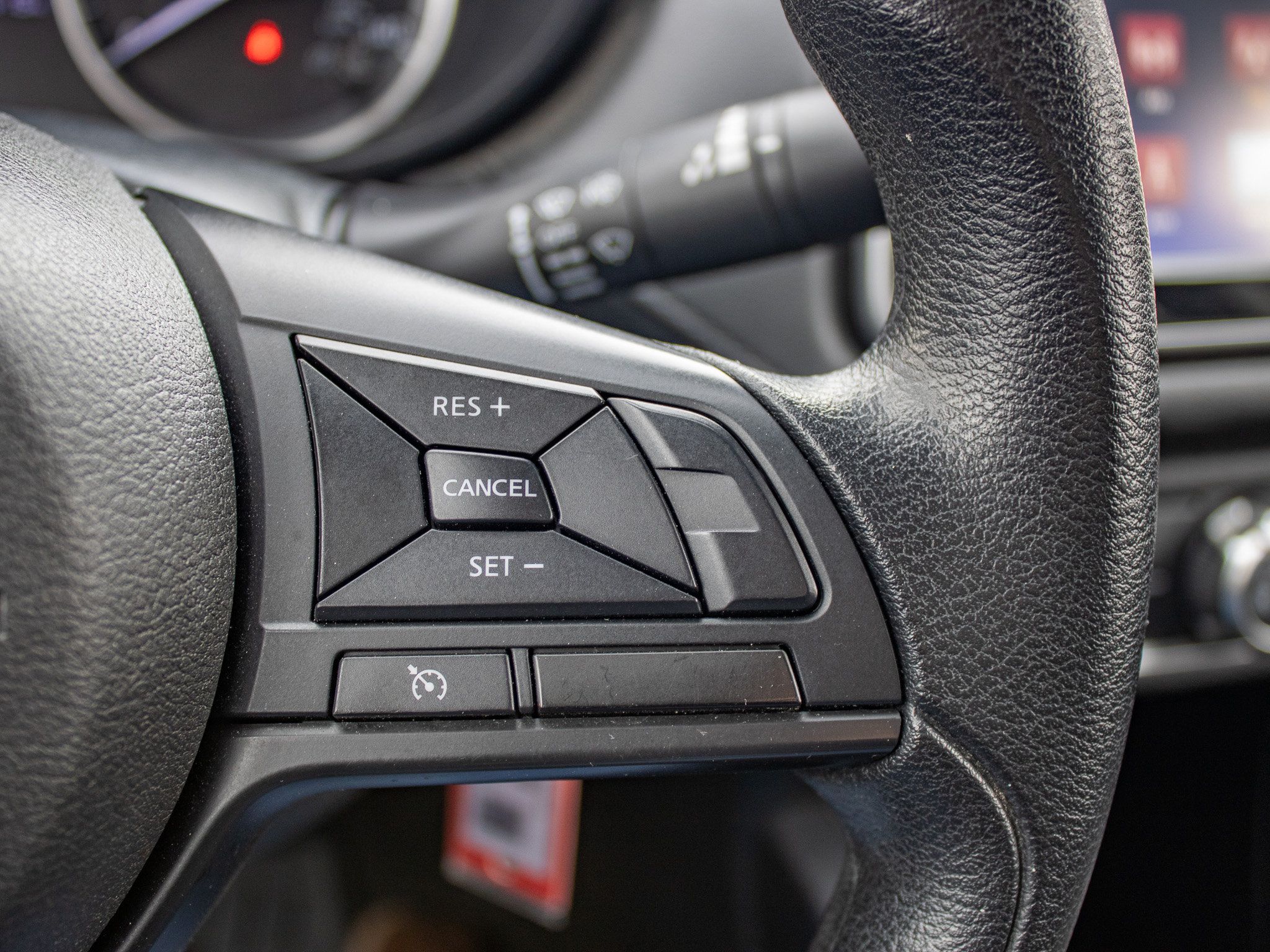 Used 2025 Nissan Versa S w/ Trunk Package FWD image 32
