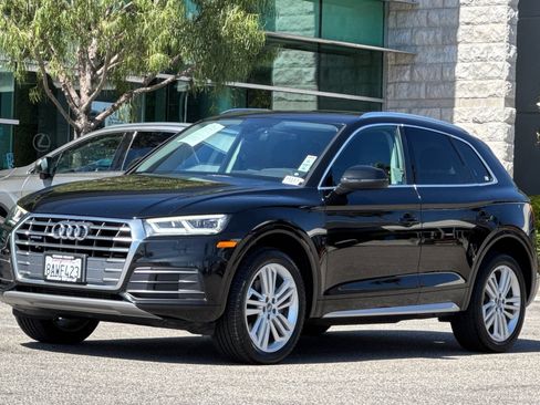 Used 2018 Audi Q5 2.0T Premium Plus w/ Premium Plus Package AWD/4WD image 8