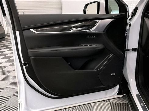 Used 2024 Cadillac XT6 Sport w/ Technology Package AWD/4WD image 21