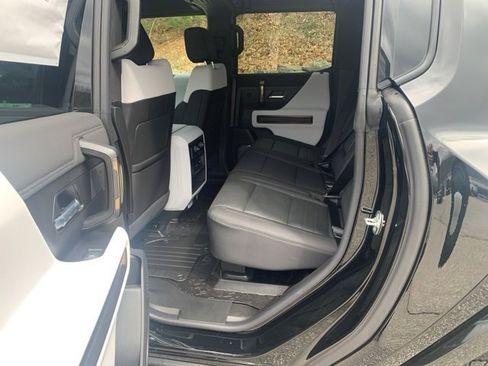 New 2024 GMC Hummer EV 2X w/ Extreme Off-Road Package image 18