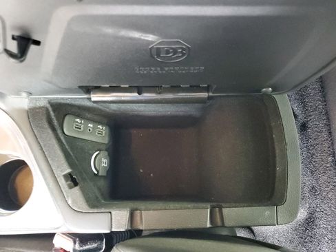 Used 2023 Dodge Challenger SXT image 25