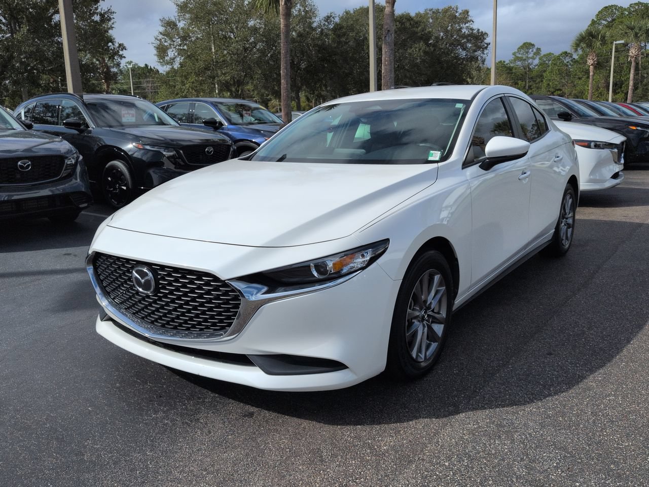Used 2024 MAZDA MAZDA3 s FWD image 8
