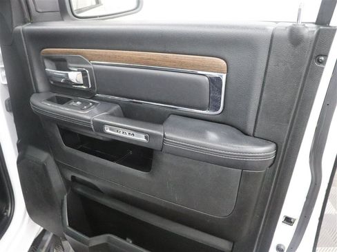 Used 2018 RAM 1500 Laramie w/ Convenience Group AWD/4WD image 31