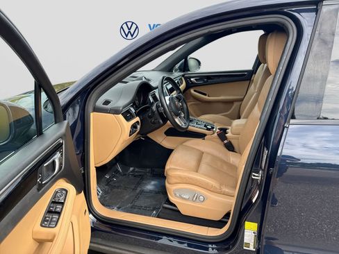 Used 2018 Porsche Macan AWD/4WD image 10