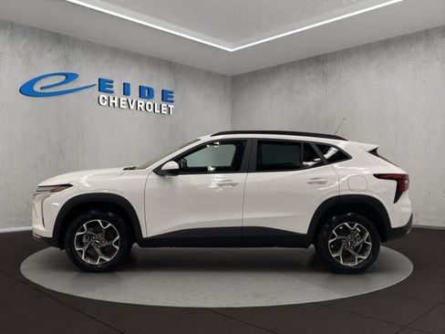 New 2026 Chevrolet Trax LT image 6