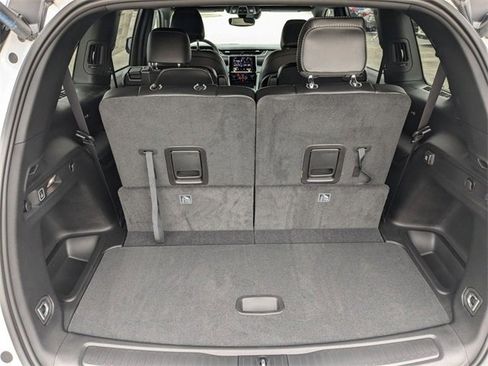 New 2024 Jeep Grand Cherokee L Laredo image 37