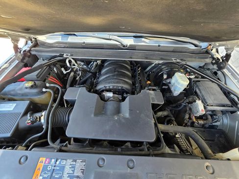Used 2020 Chevrolet Suburban LT w/ Texas Edition Package RWD image 35