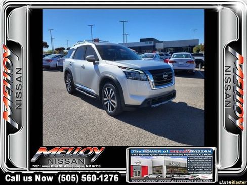 Used 2023 Nissan Pathfinder Platinum w/ Cargo Package image 4