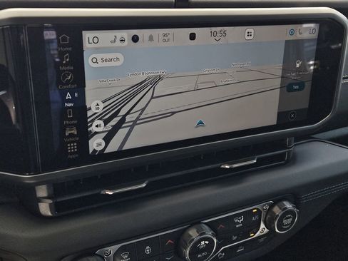 New 2026 Jeep Wrangler Unlimited Sahara AWD/4WD image 18