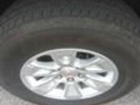 Used 2025 Chevrolet Silverado 1500 LT RWD image 23