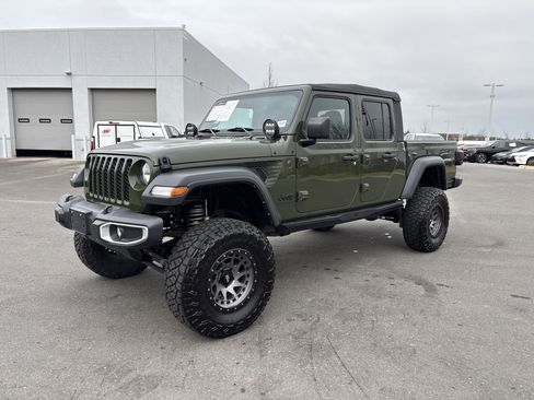 Certified 2023 Jeep Gladiator Sport image 5