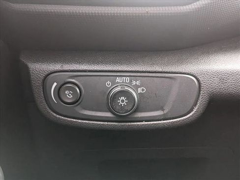 Used 2021 Chevrolet TrailBlazer LS FWD image 14