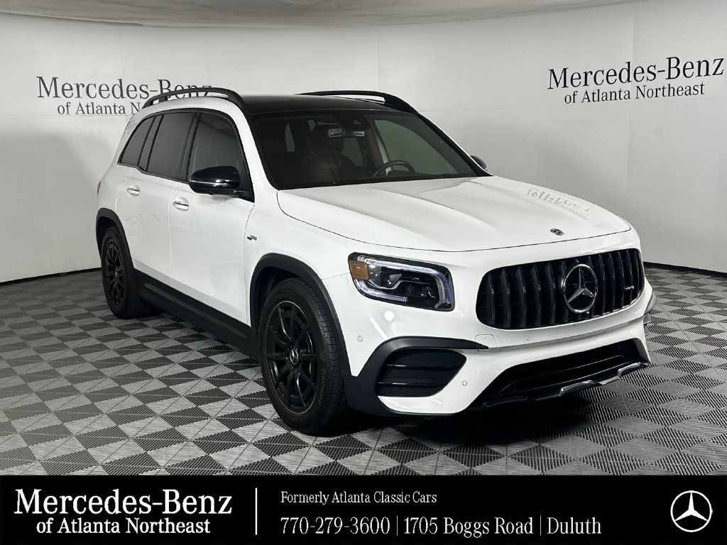 Used 2022 Mercedes-Benz GLB 35 AMG 4MATIC image 1