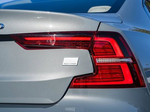 Used 2023 Volvo S60 T8 Plus image 6