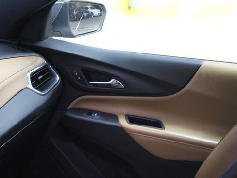 Used 2019 Chevrolet Equinox Premier AWD/4WD image 9
