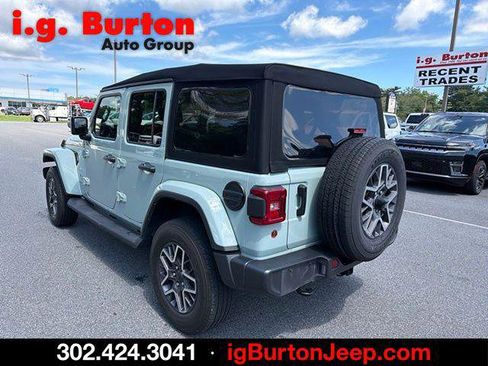 Certified 2024 Jeep Wrangler Unlimited Sahara w/ Technology Group AWD/4WD image 5