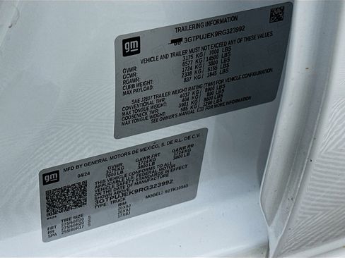 Used 2024 GMC Sierra 1500 Elevation image 12