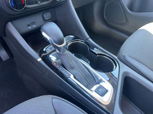 Used 2025 Buick Encore GX Preferred image 40