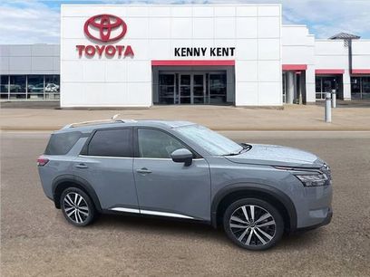 Used 2024 Nissan Pathfinder Platinum