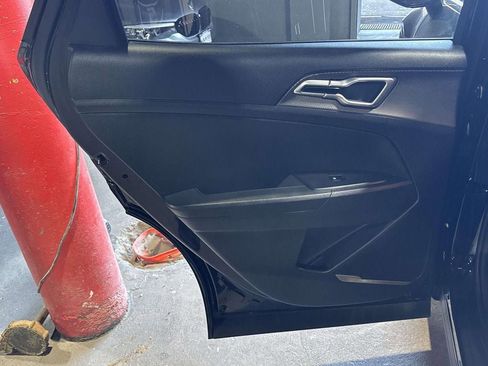 Certified 2024 Kia Sportage LX image 11