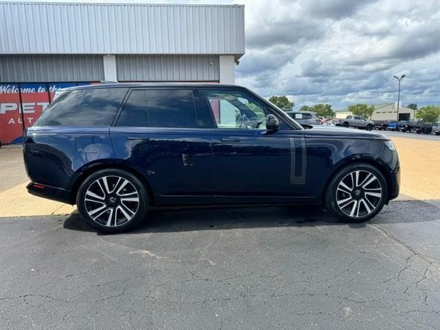 Used 2023 Land Rover Range Rover SE AWD/4WD image 6