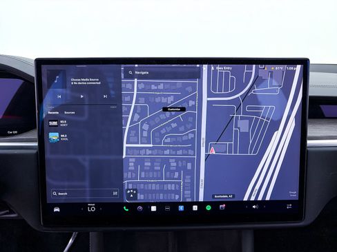 Used 2023 Tesla Model X AWD/4WD image 6