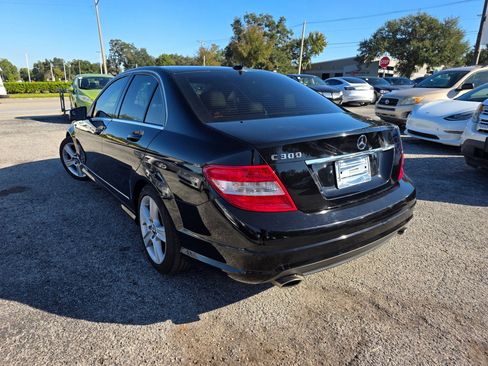 Used 2010 Mercedes-Benz C 300 Sedan image 5