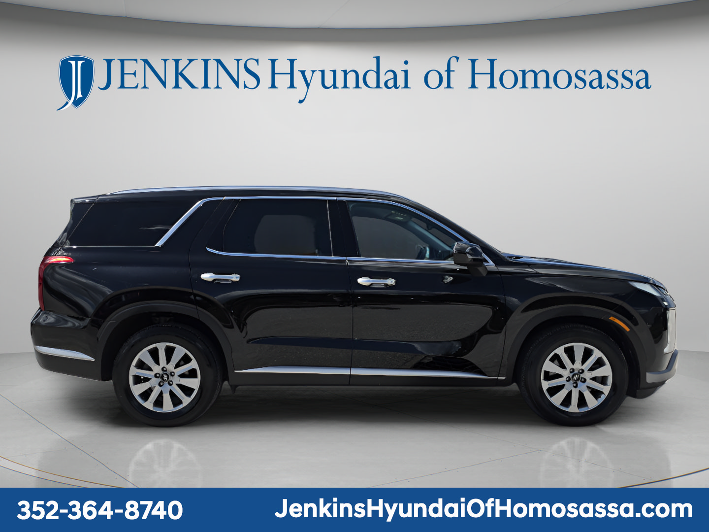 Used 2023 Hyundai Palisade SEL FWD image 2
