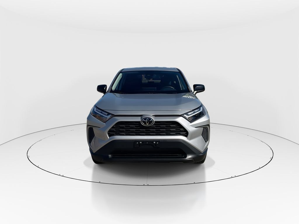 Used 2023 Toyota RAV4 LE FWD image 3