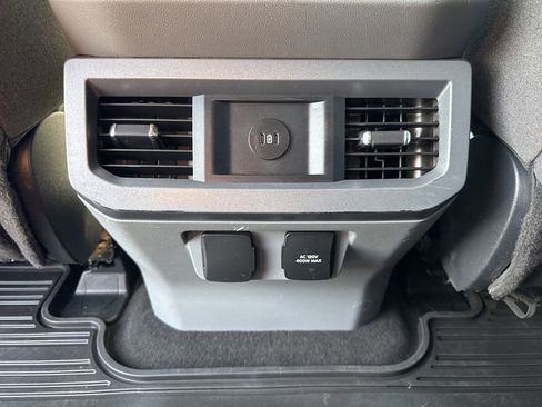 Used 2024 Ford F250 XLT w/ FX4 Off-Road Package AWD/4WD image 25