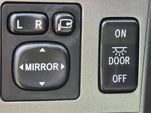 Used 2014 Toyota Sequoia Platinum RWD image 15