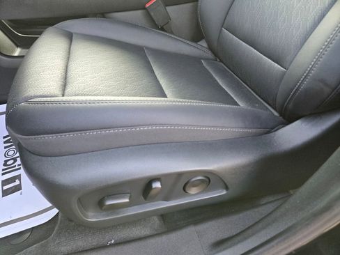 New 2026 Chevrolet Equinox LT w/ Convenience Package II image 17