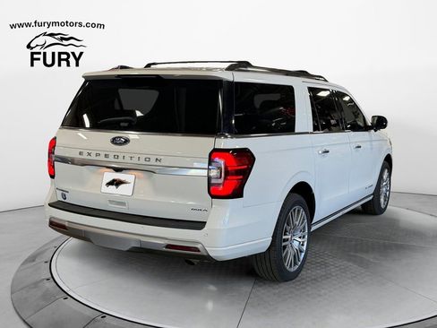 Used 2023 Ford Expedition Max Platinum AWD/4WD image 3