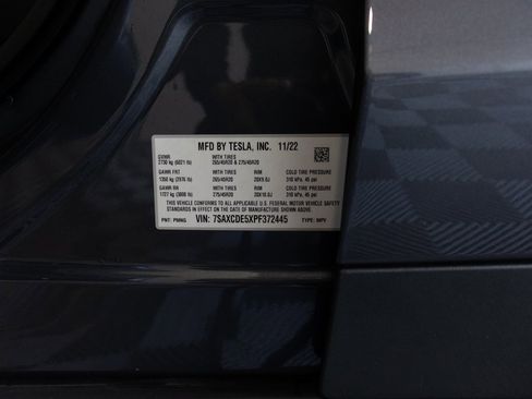 Used 2023 Tesla Model X image 43