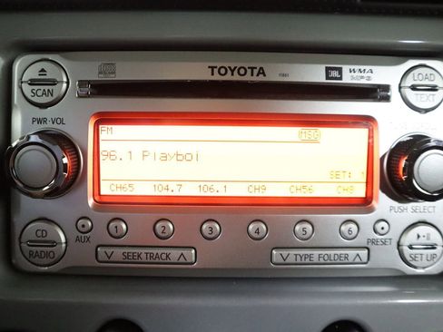 Used 2014 Toyota FJ Cruiser 4WD w/ Upgrade Package image 38