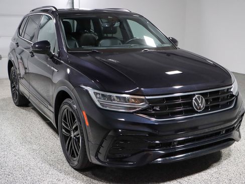Used 2022 Volkswagen Tiguan SE R-Line image 5