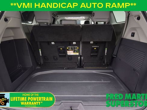 Used 2022 Toyota Sienna XLE image 40