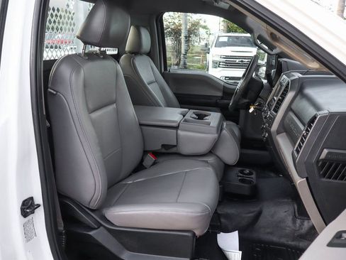 Used 2019 Ford F550 2WD Regular Cab Super Duty image 37